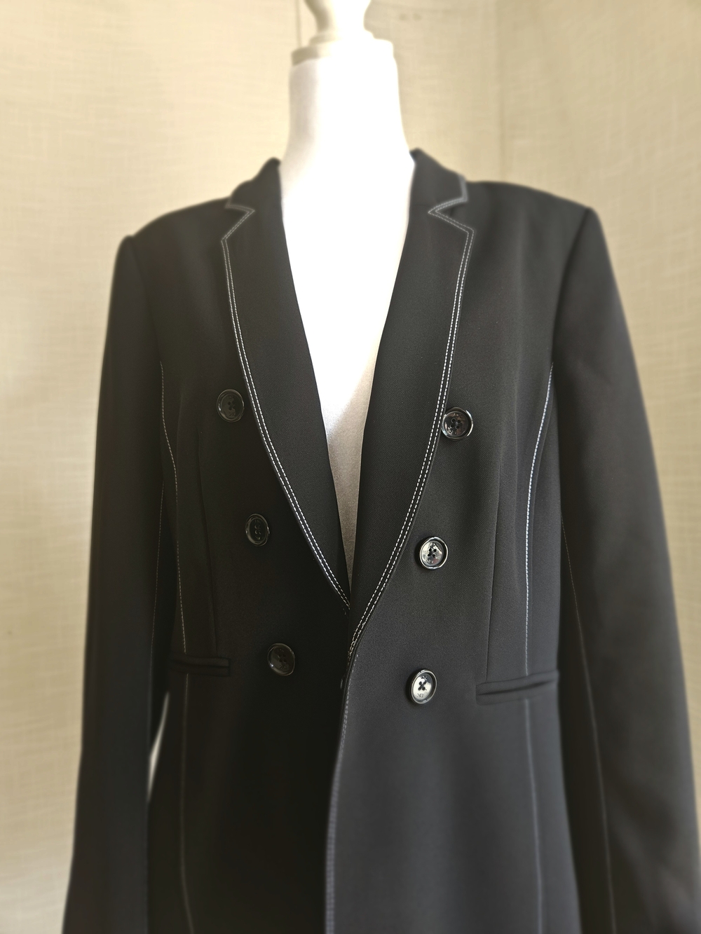 ​Donna Karan New York Women's Double-Breasted Contrast Stitch Blazer - Size L - Picture 9 of 16